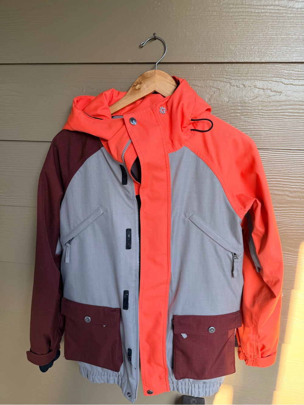 Nikita women’s xs ski snowboard jacket